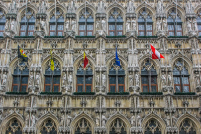 Detalle de la fachada del ayuntamiento de Lovaina, Bélgica.