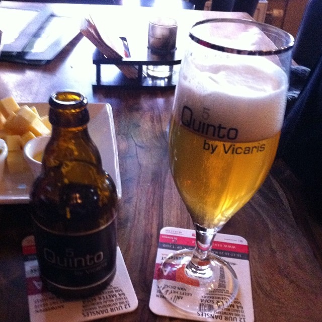 Cerveza Dilewijns Vicaris Quinto.