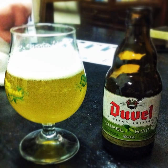 Cerveza Duvel Tripel Hop 2014.