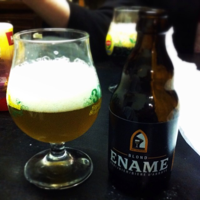 Cerveza Ename Blond.