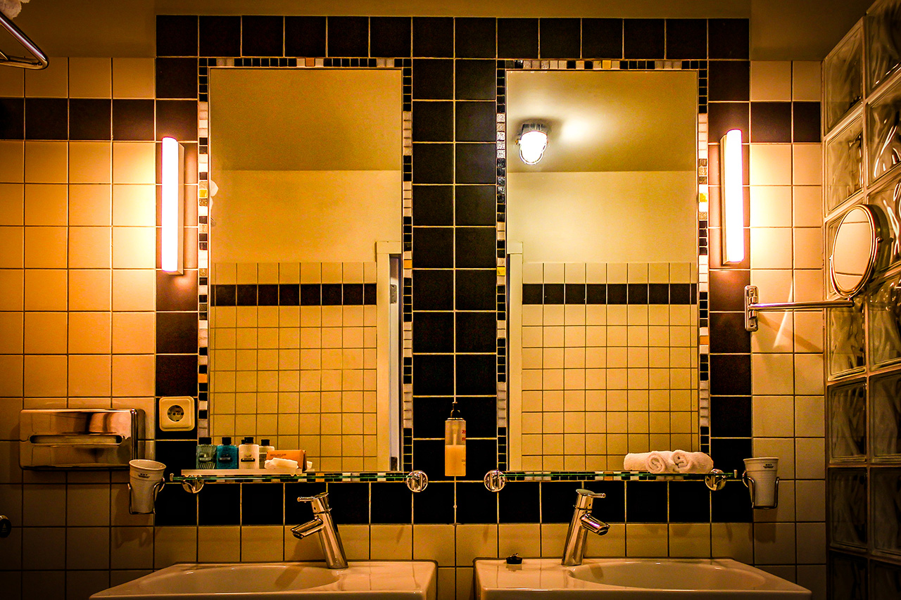 Espejo del baño del hotel New York.