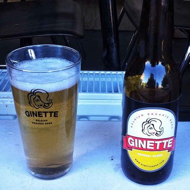 Cerveza Ginette Natural Blond.