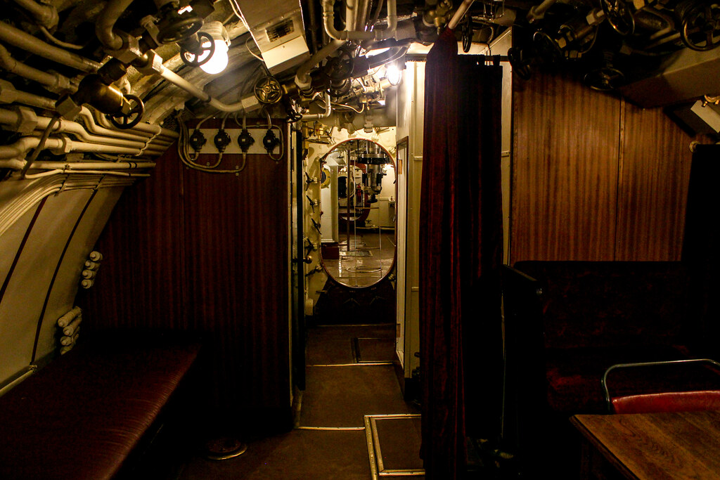 Interior del submarino Lembit.
