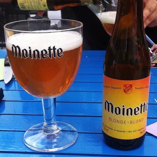 Cerveza Moinette Blonde.