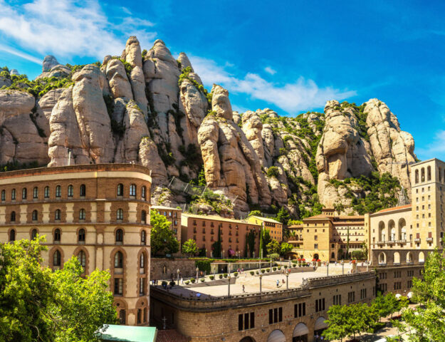 Macizo de Montserrat, España.