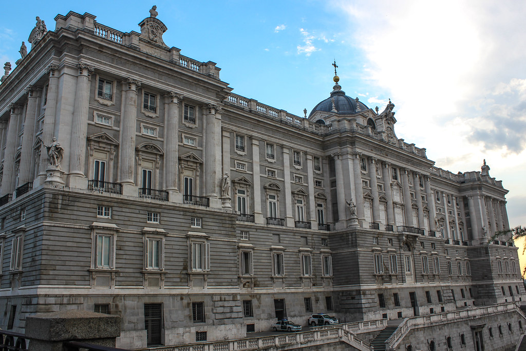 Fachada lateral del Palacio Real de Madrid.