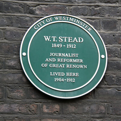 Placa conmemorativa de W.T. Stead en Westminster. © 2009 Tony Avon CC BY 2.0.