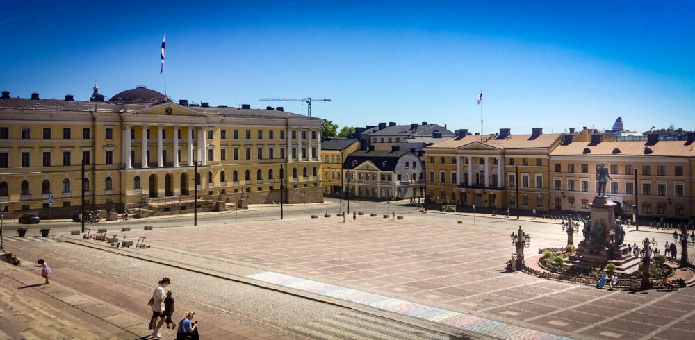 Plaza del Senado de Helsinki, capital de Finlandia.