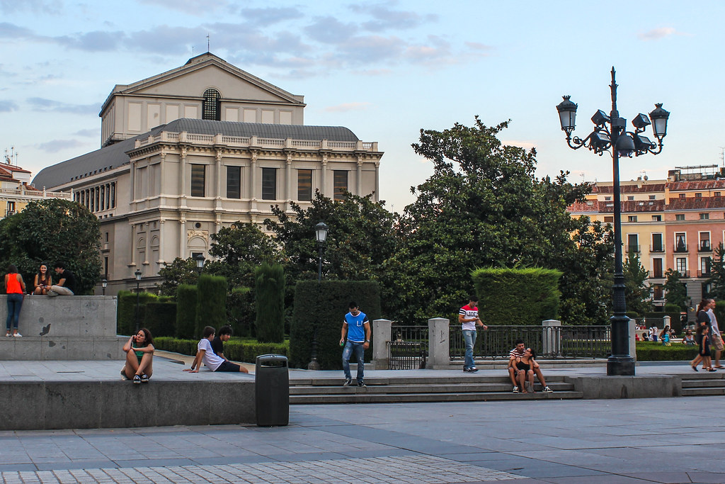 Teatro Real de Madrid visto desde la Plaza de Oriente.