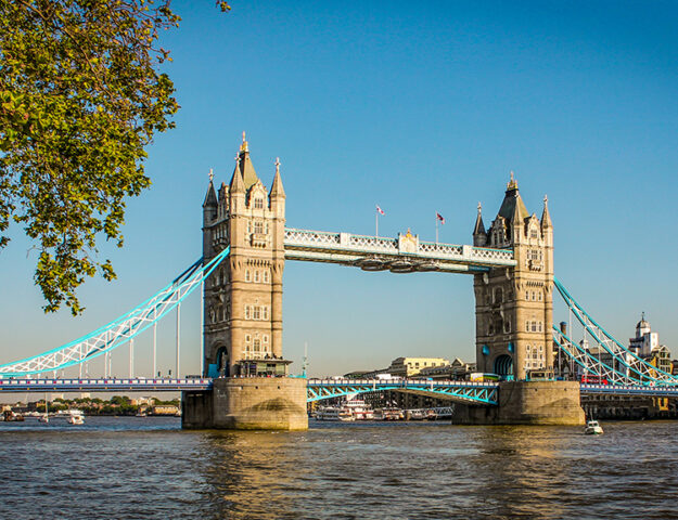 Tower Bridge de Londres, capital de Reino Unido.
